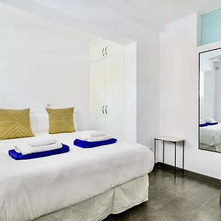 Charming 2 Bedroom Retreat With Beachfront Views Apartmán San Bartolomé