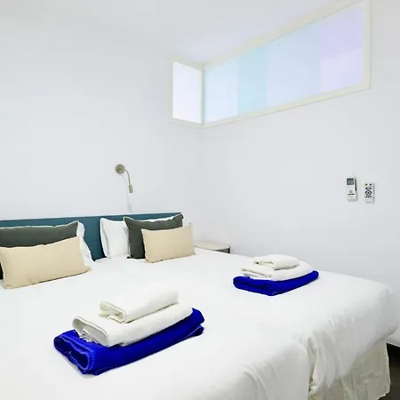 Apartment Charming 2 Bedroom Retreat With Beachfront Views San Bartolome de Tirajana (Gran Canaria)