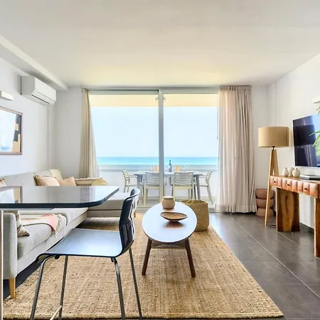 Charming 2 Bedroom Retreat With Beachfront Views * San Bartolome de Tirajana (Gran Canaria)